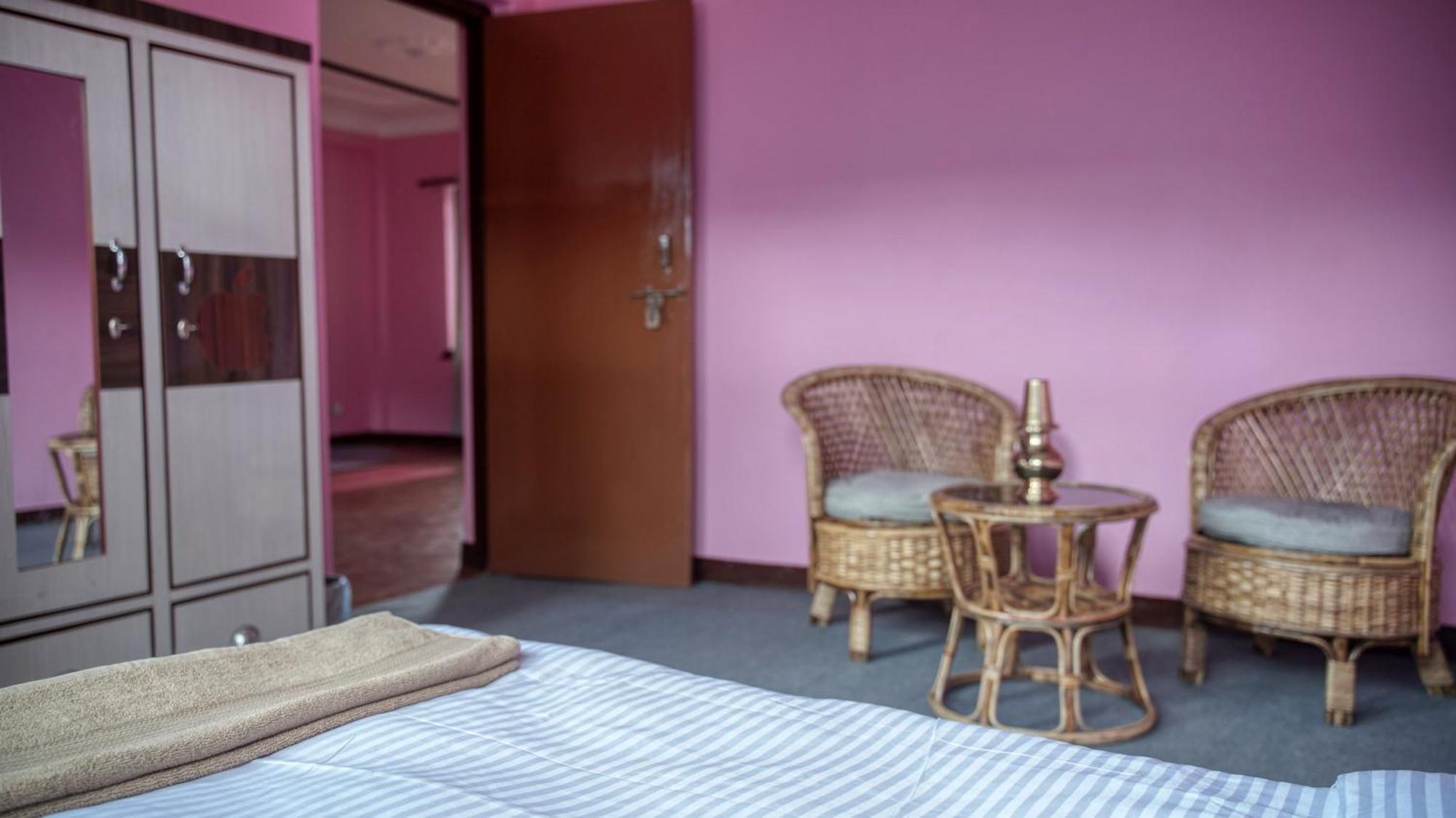 Yogstay Homestay In Kathmandu Ngoại thất bức ảnh